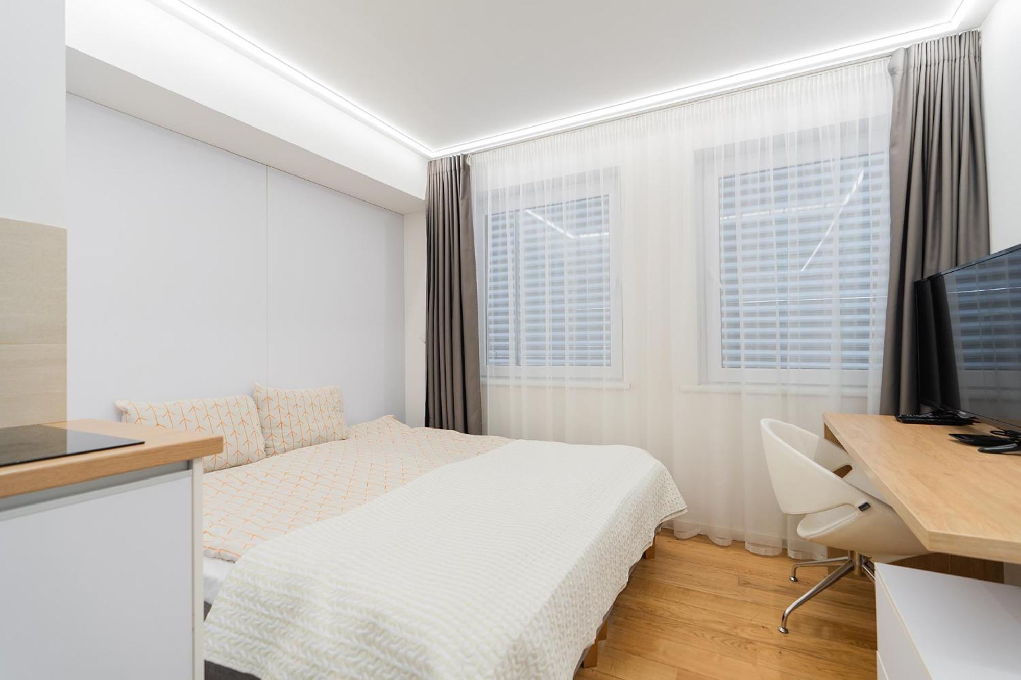 Gyneju Self Check-In Apartments Вилнюс Екстериор снимка